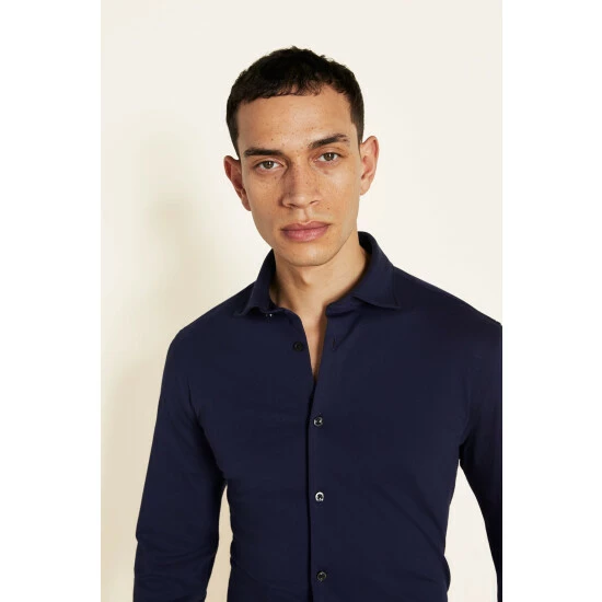 Moss Bros Moss Slim Fit Navy Comfort Stretch Single Cuff Shirt 2 Moss Bros Moss Slim Fit Navy Comfort Stretch Single Cuff Shirt - Image 2