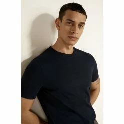 Moss Bros Moss Navy Crew Neck T-Shirt 9 Moss Bros Moss Navy Crew Neck T-Shirt -Moss Bros shop unnamed file 1791
