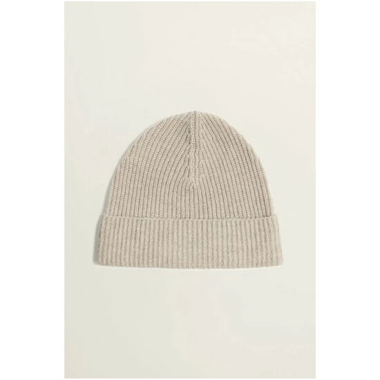 Moss Bros Moss Oatmeal Ribbed Lambswool Blend Beanie 3 Moss Bros Moss Oatmeal Ribbed Lambswool Blend Beanie - Image 3